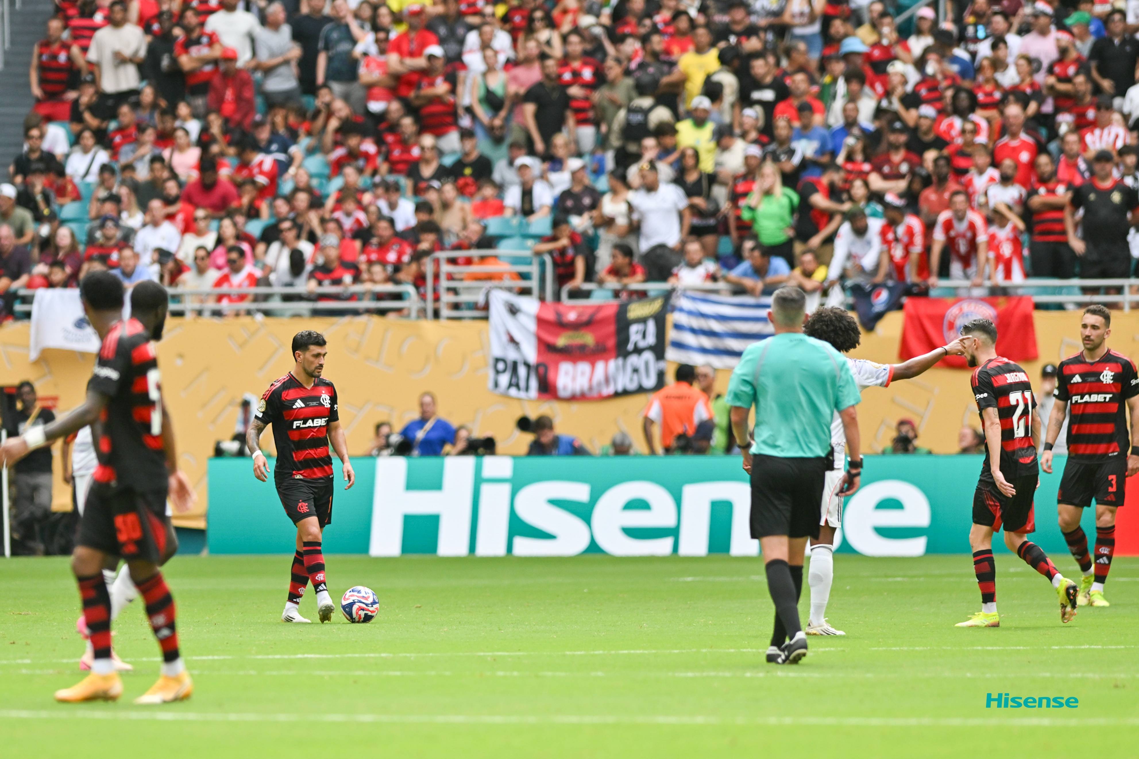 凯恩重返赛场，大比分获胜首场状态出色，DWG观众沸腾！