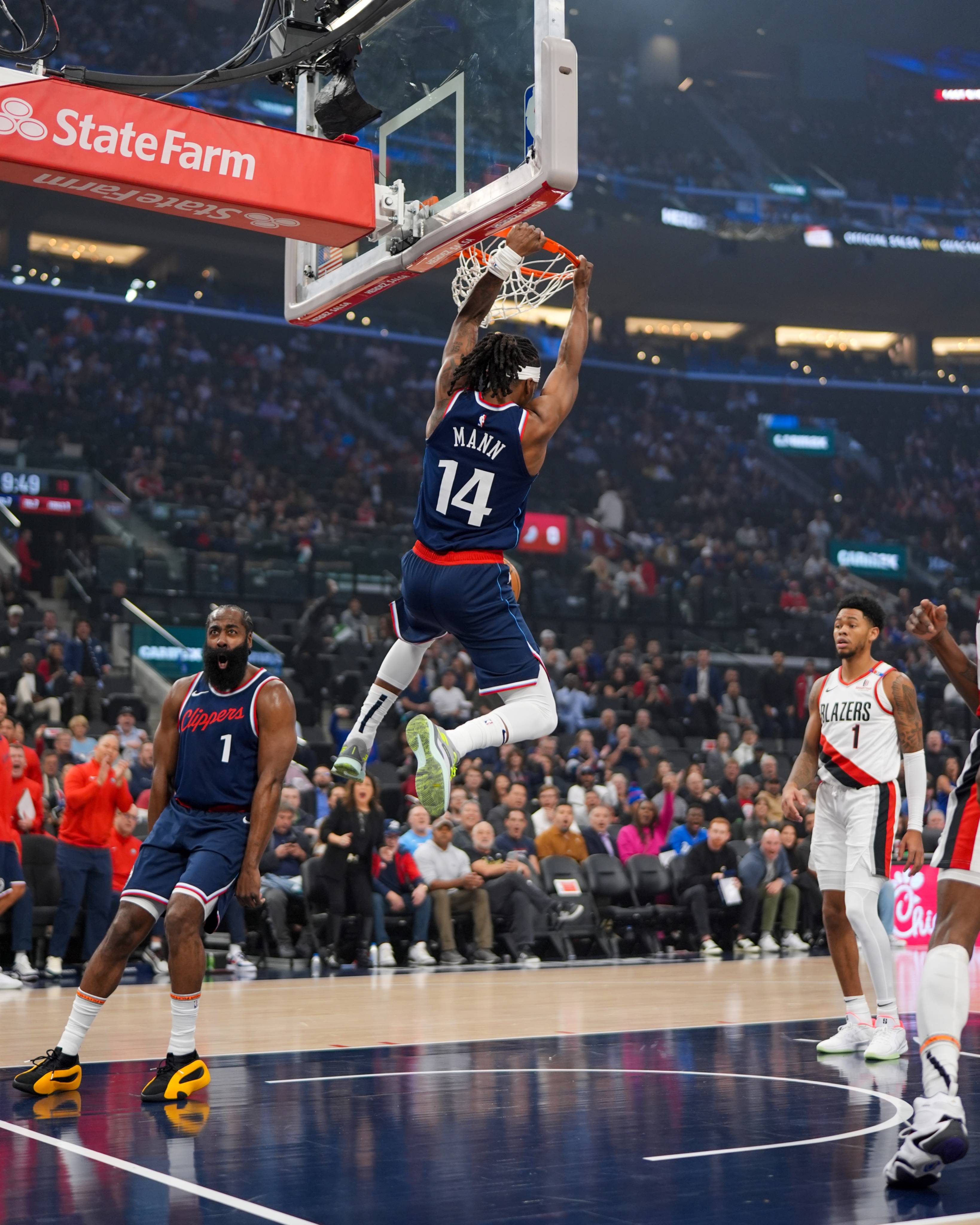 哈登连续十场比赛得分超过比赛局势复杂，IG不断突破！